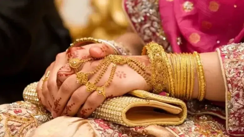 বাংলাদেশে সোনার দাম ১ এপ্রিল ২০২৬ | বাজুস নতুন স্বর্ণের মূল্য তালিকা