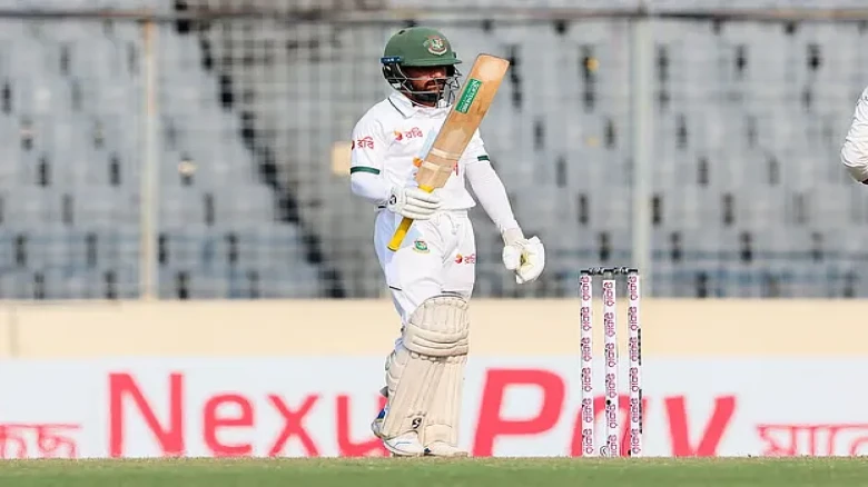 হারারেতে ব্যাটিং বিপর্যয়, ১৪০ রানে গুটিয়ে প্রথম দিন জিম্বাবুয়ের দখলে