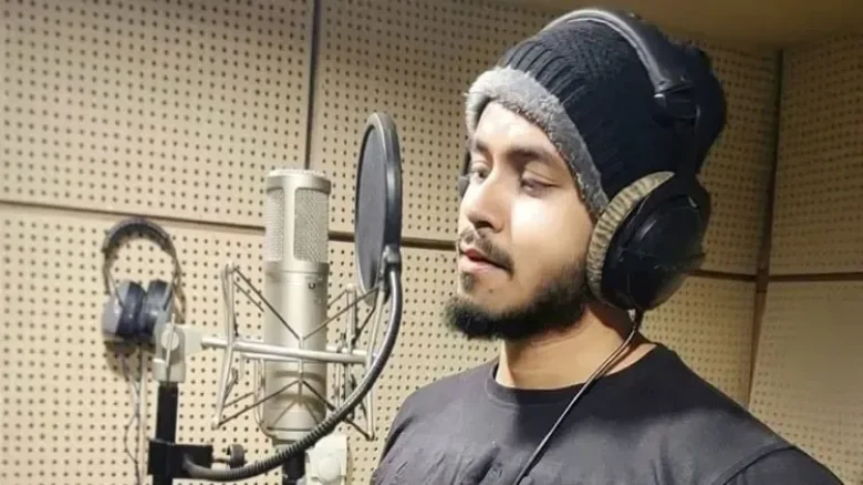 সেরাকণ্ঠ থেকে বিসিএস ক্যাডার, নতুন পরিচয়ে চমকে দিলেন শিল্পী মুগ্ধ